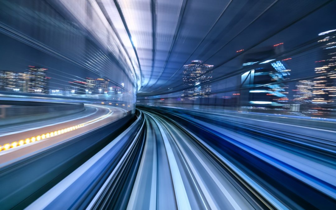 Internet of Things (IoT)-based apparatus and method for rail crossing alerting of static or dynamic railtrack intrusions